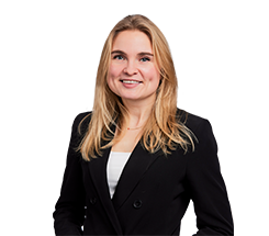 Nina Mantel bio image